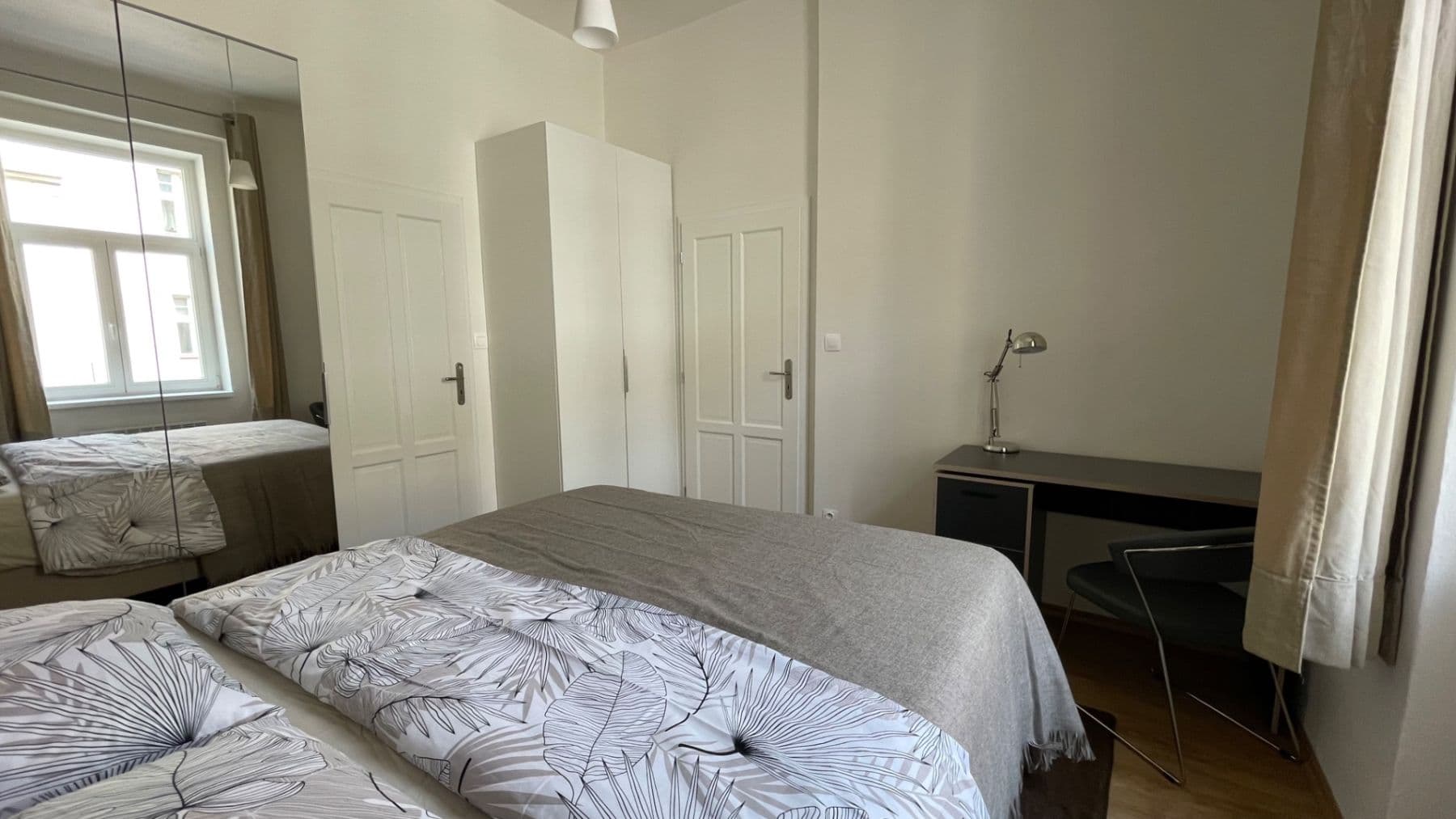 1 bedroom with open-plan kitchen flat to rent, 42 m², Sarajevská, Prague, Prague 1 bedroom with open-plan kitchen flat to rent, 42 m², Sarajevská, Prague, Prague