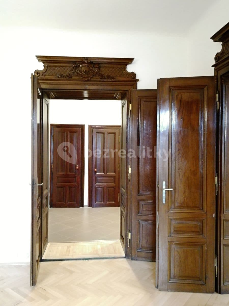 4 bedroom flat to rent, 155 m², třída Svobody, Olomouc, Olomoucký Region 4 bedroom flat to rent, 155 m², třída Svobody, Olomouc, Olomoucký Region