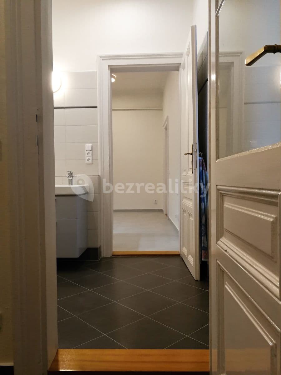 4 bedroom flat to rent, 155 m², třída Svobody, Olomouc, Olomoucký Region 4 bedroom flat to rent, 155 m², třída Svobody, Olomouc, Olomoucký Region