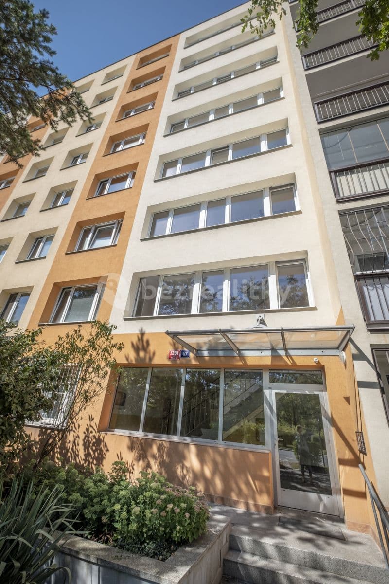 1 bedroom with open-plan kitchen flat to rent, 38 m², Na Strži, Prague, Prague 1 bedroom with open-plan kitchen flat to rent, 38 m², Na Strži, Prague, Prague