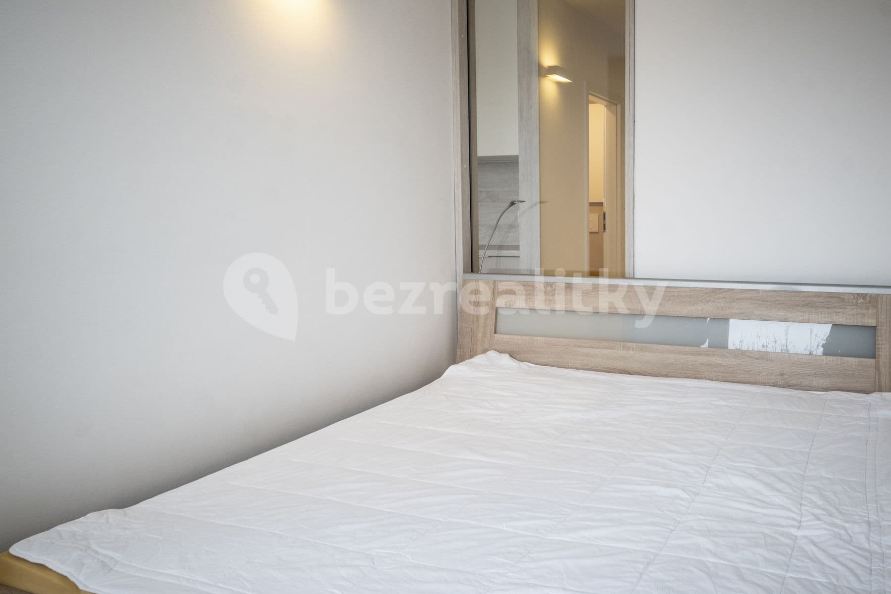 1 bedroom with open-plan kitchen flat to rent, 38 m², Na Strži, Prague, Prague 1 bedroom with open-plan kitchen flat to rent, 38 m², Na Strži, Prague, Prague