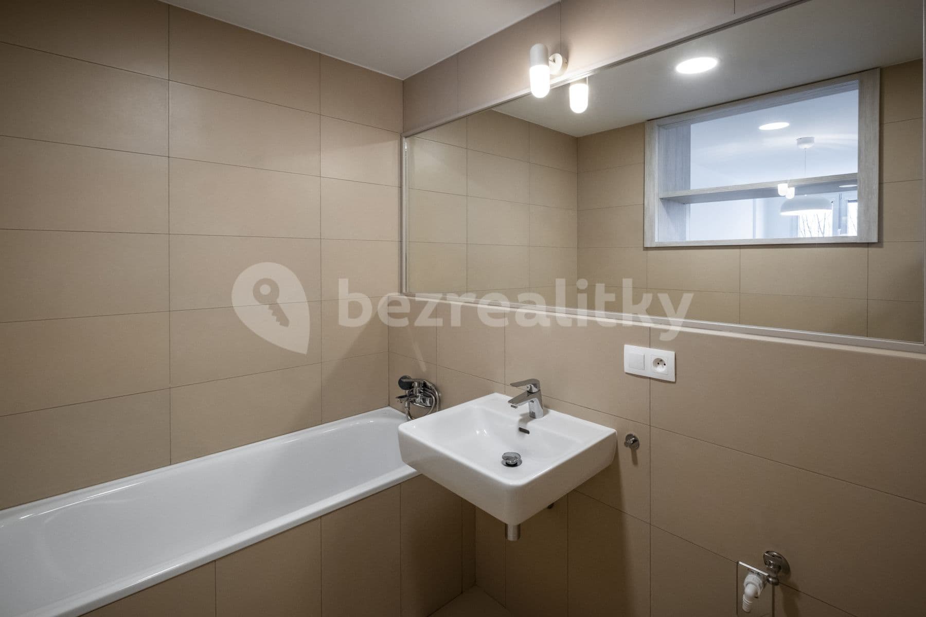 1 bedroom with open-plan kitchen flat to rent, 38 m², Na Strži, Prague, Prague 1 bedroom with open-plan kitchen flat to rent, 38 m², Na Strži, Prague, Prague