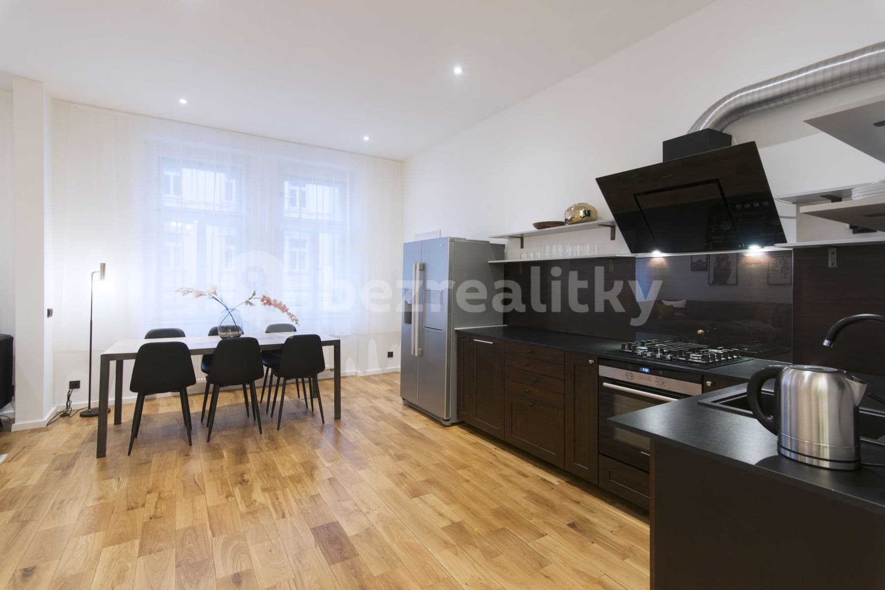 1 bedroom with open-plan kitchen flat to rent, 73 m², Kubelíkova, Prague, Prague 1 bedroom with open-plan kitchen flat to rent, 73 m², Kubelíkova, Prague, Prague