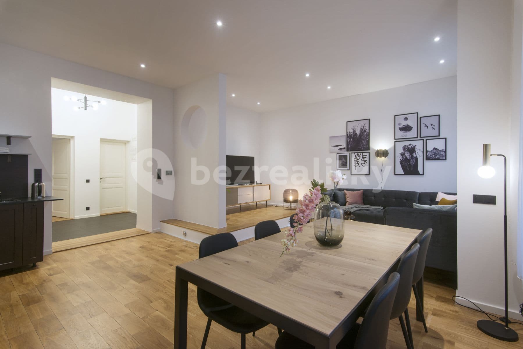 1 bedroom with open-plan kitchen flat to rent, 73 m², Kubelíkova, Prague, Prague 1 bedroom with open-plan kitchen flat to rent, 73 m², Kubelíkova, Prague, Prague