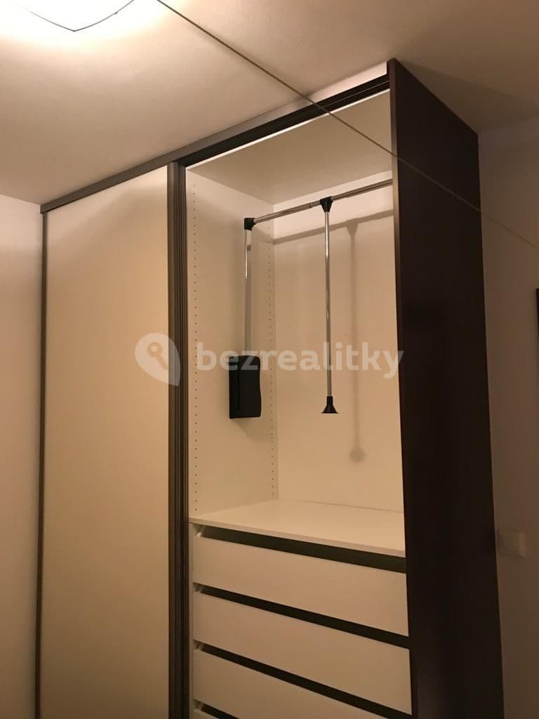 2 bedroom with open-plan kitchen flat to rent, 72 m², Prague, Prague 2 bedroom with open-plan kitchen flat to rent, 72 m², Prague, Prague
