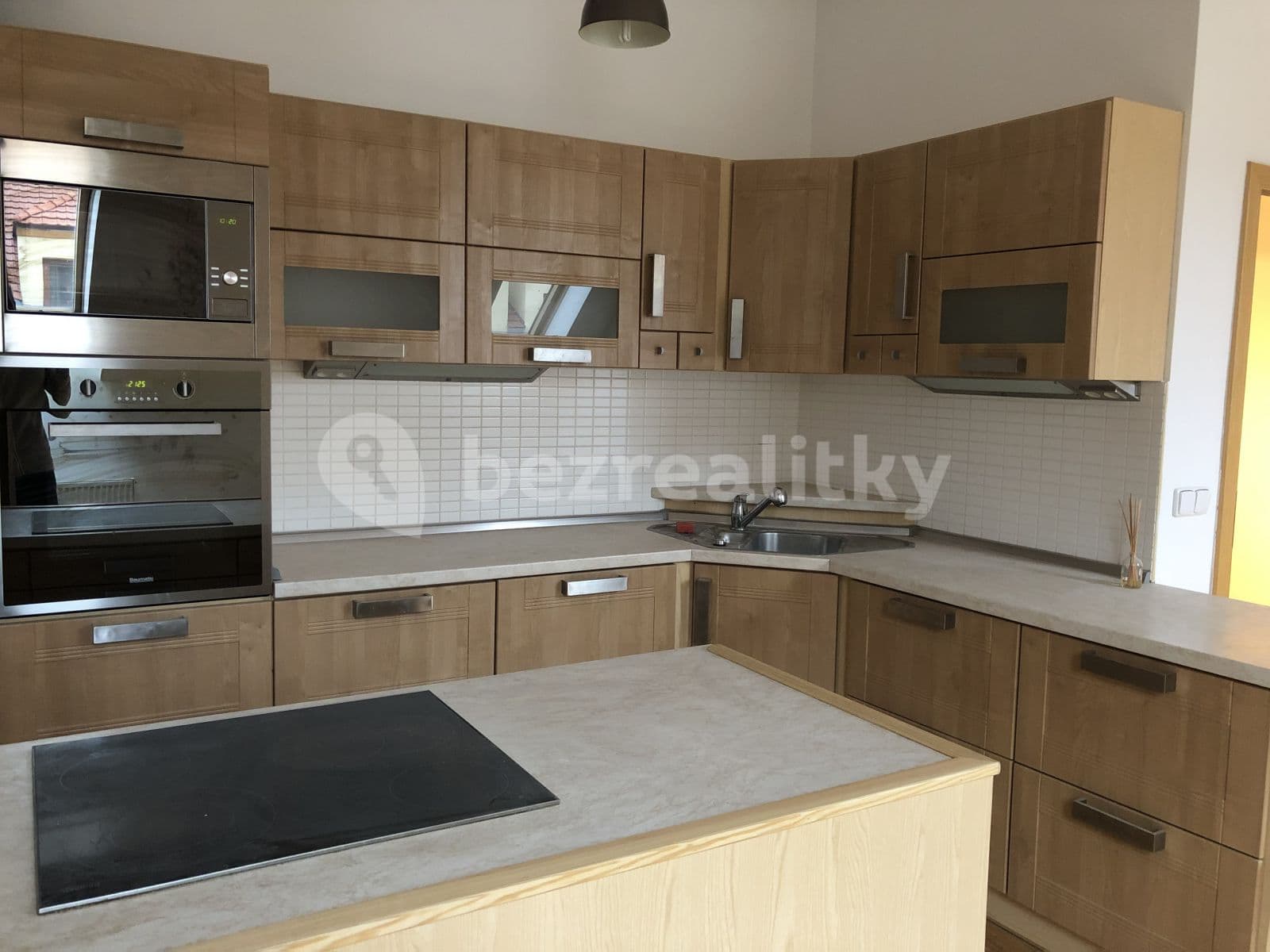 1 bedroom with open-plan kitchen flat to rent, 70 m², Nitranská, Prague, Prague 1 bedroom with open-plan kitchen flat to rent, 70 m², Nitranská, Prague, Prague