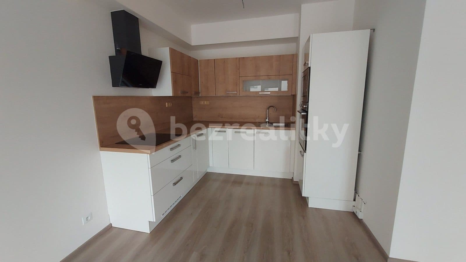 1 bedroom with open-plan kitchen flat to rent, 54 m², Kramperova, Prague, Prague 1 bedroom with open-plan kitchen flat to rent, 54 m², Kramperova, Prague, Prague