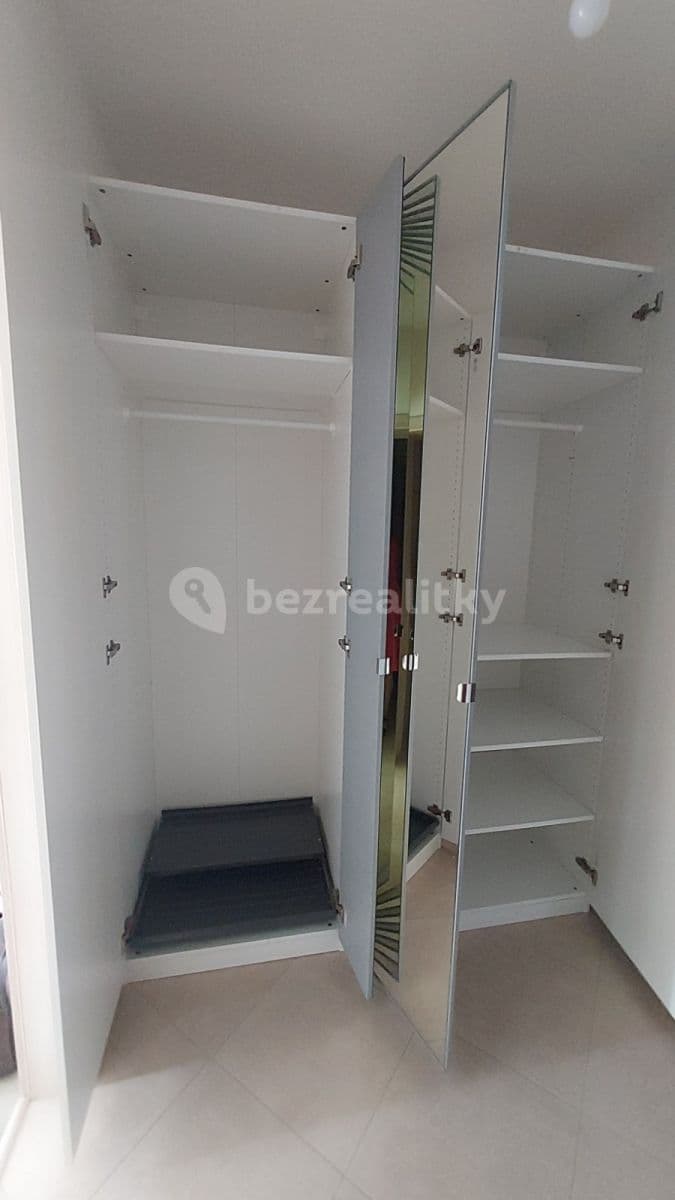 1 bedroom with open-plan kitchen flat to rent, 54 m², Kramperova, Prague, Prague 1 bedroom with open-plan kitchen flat to rent, 54 m², Kramperova, Prague, Prague