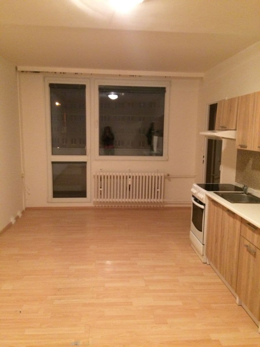 1 bedroom with open-plan kitchen flat to rent, 34 m², Kojetická, Neratovice, Středočeský Region 1 bedroom with open-plan kitchen flat to rent, 34 m², Kojetická, Neratovice, Středočeský Region