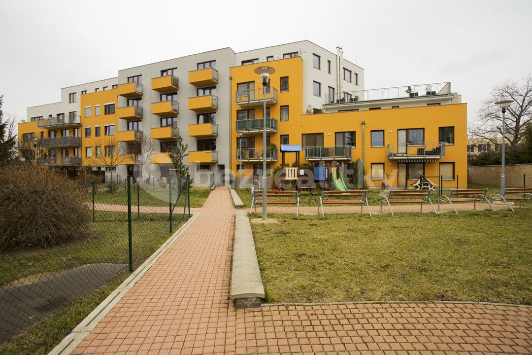 Studio flat to rent, 35 m², Štúrova, Prague, Prague Studio flat to rent, 35 m², Štúrova, Prague, Prague
