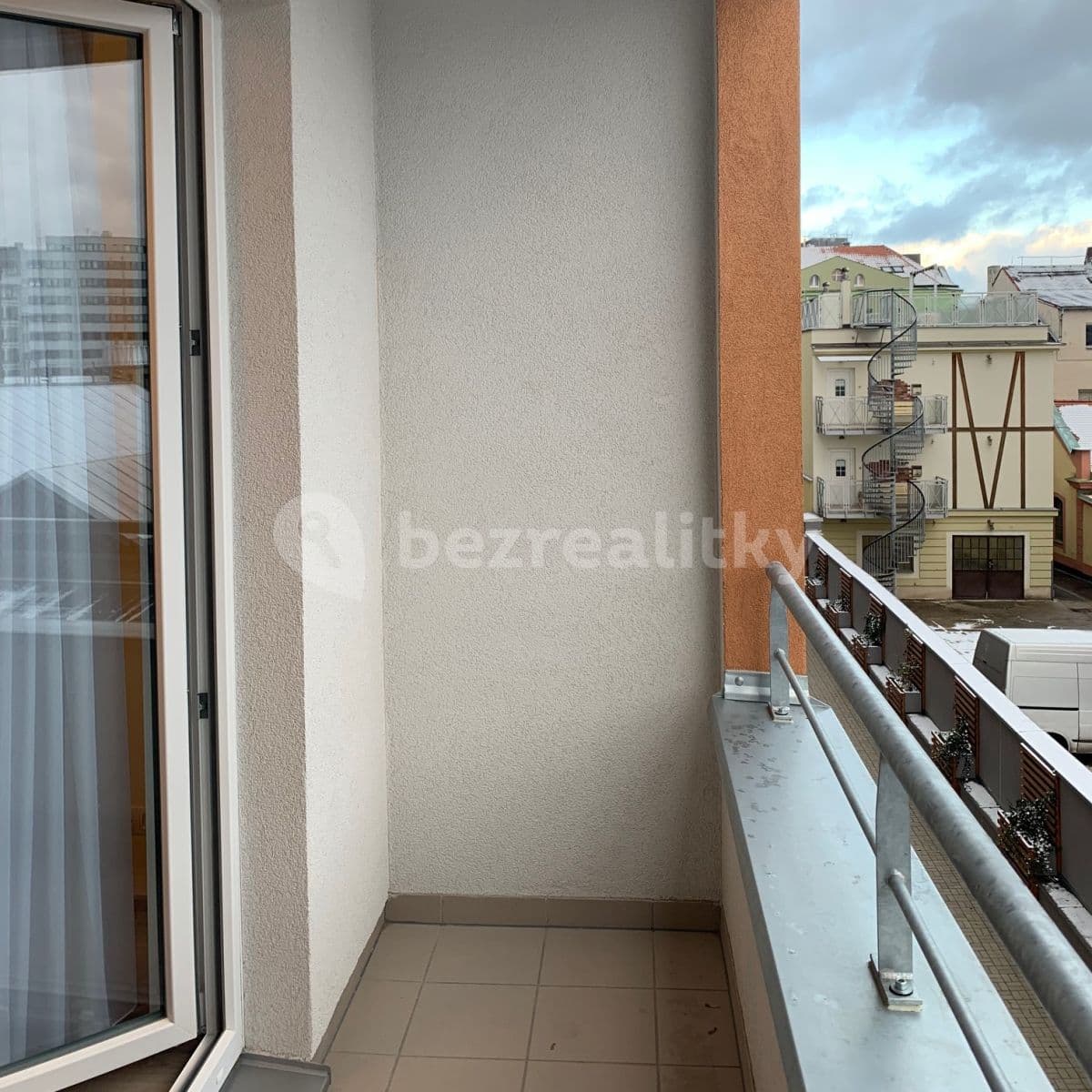 Studio flat to rent, 28 m², Petrohradská, Prague, Prague Studio flat to rent, 28 m², Petrohradská, Prague, Prague