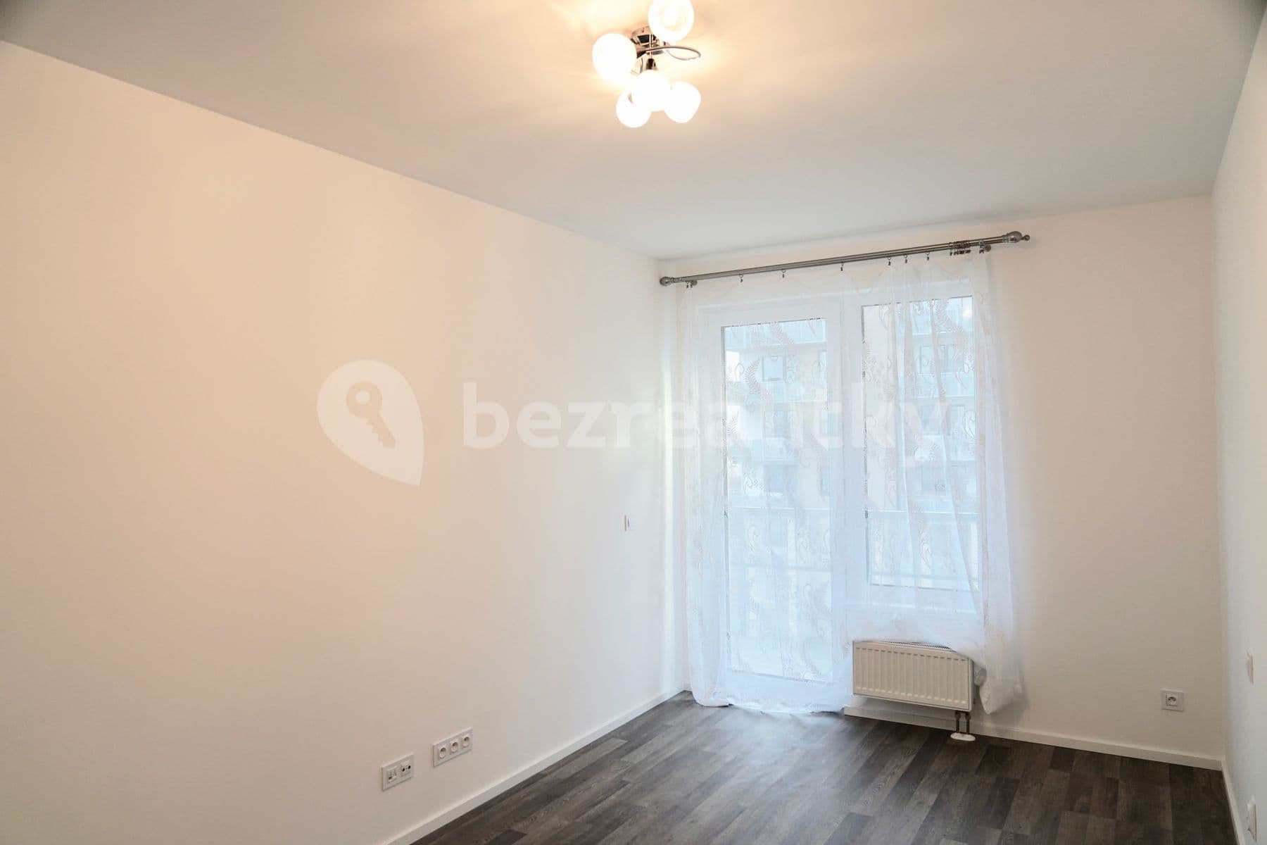 1 bedroom with open-plan kitchen flat to rent, 62 m², Zvěřinova, Prague, Prague 1 bedroom with open-plan kitchen flat to rent, 62 m², Zvěřinova, Prague, Prague