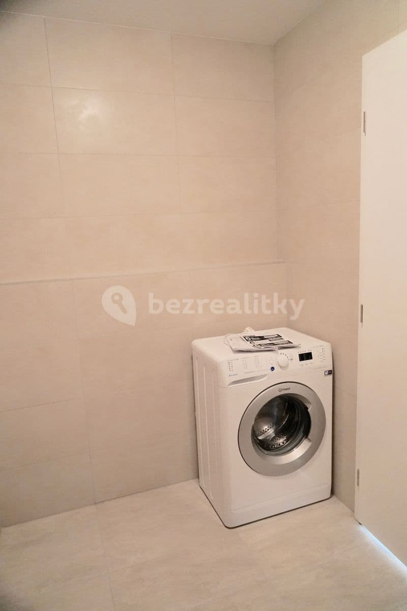 1 bedroom with open-plan kitchen flat to rent, 62 m², Zvěřinova, Prague, Prague 1 bedroom with open-plan kitchen flat to rent, 62 m², Zvěřinova, Prague, Prague