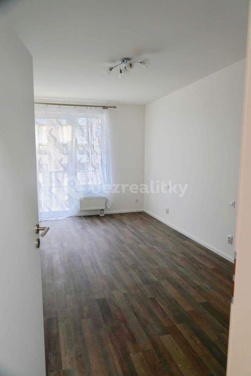 1 bedroom with open-plan kitchen flat to rent, 62 m², Zvěřinova, Prague, Prague 1 bedroom with open-plan kitchen flat to rent, 62 m², Zvěřinova, Prague, Prague