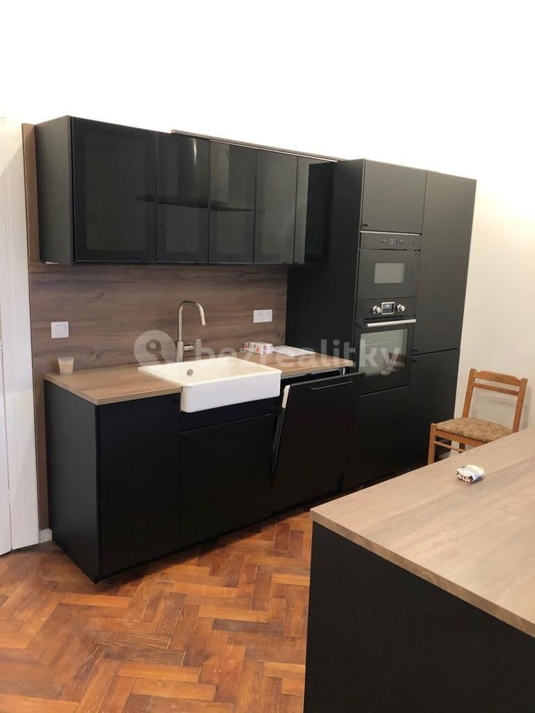 3 bedroom with open-plan kitchen flat to rent, 93 m², Ostrovského, Prague, Prague 3 bedroom with open-plan kitchen flat to rent, 93 m², Ostrovského, Prague, Prague