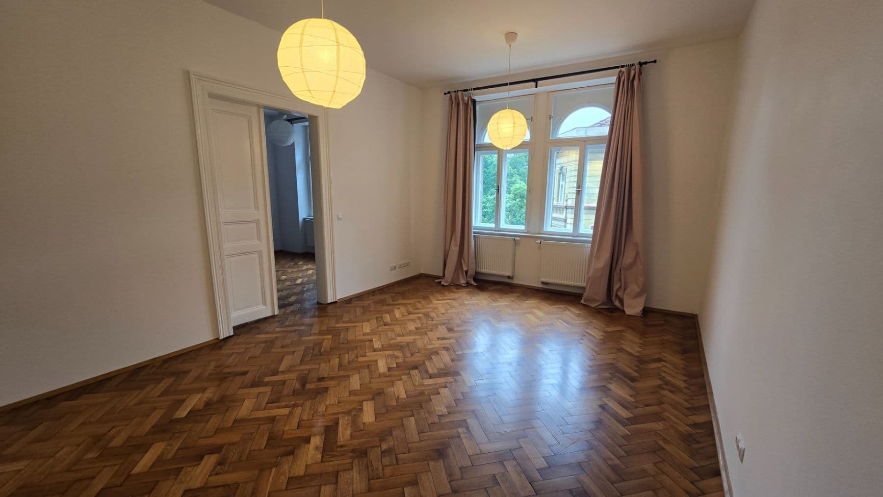 3 bedroom with open-plan kitchen flat to rent, 93 m², Ostrovského, Prague, Prague 3 bedroom with open-plan kitchen flat to rent, 93 m², Ostrovského, Prague, Prague