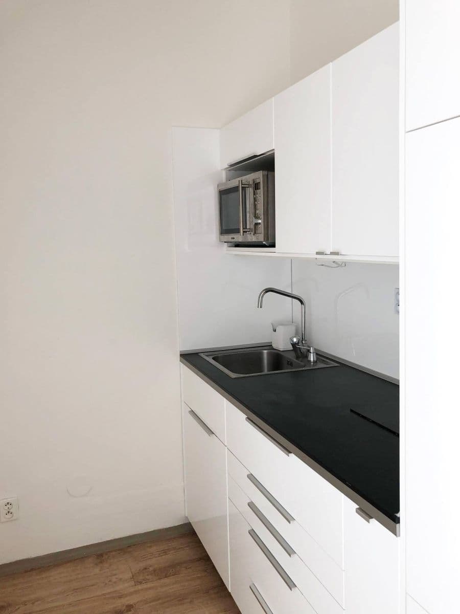 Studio flat to rent, 36 m², Havraní, Brno, Jihomoravský Region Studio flat to rent, 36 m², Havraní, Brno, Jihomoravský Region