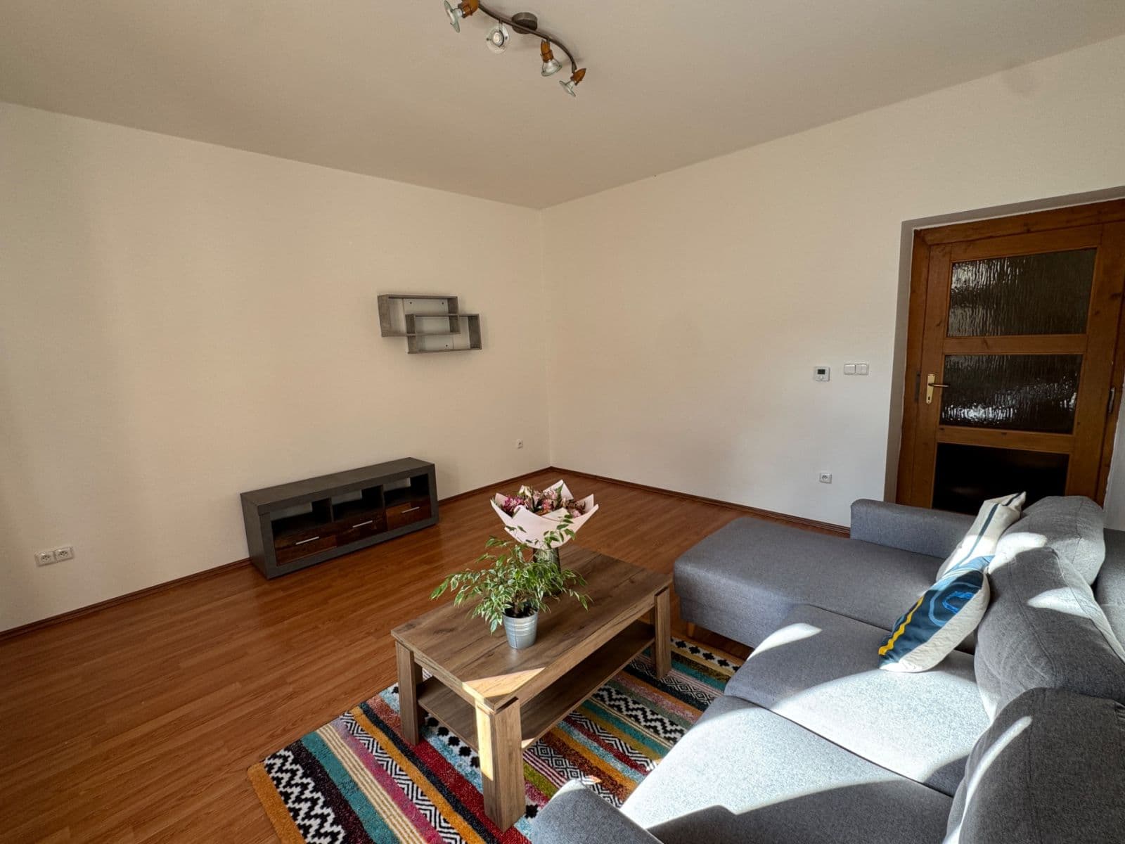 1 bedroom with open-plan kitchen flat to rent, 45 m², Souběžná Ⅰ, Prague, Prague 1 bedroom with open-plan kitchen flat to rent, 45 m², Souběžná Ⅰ, Prague, Prague
