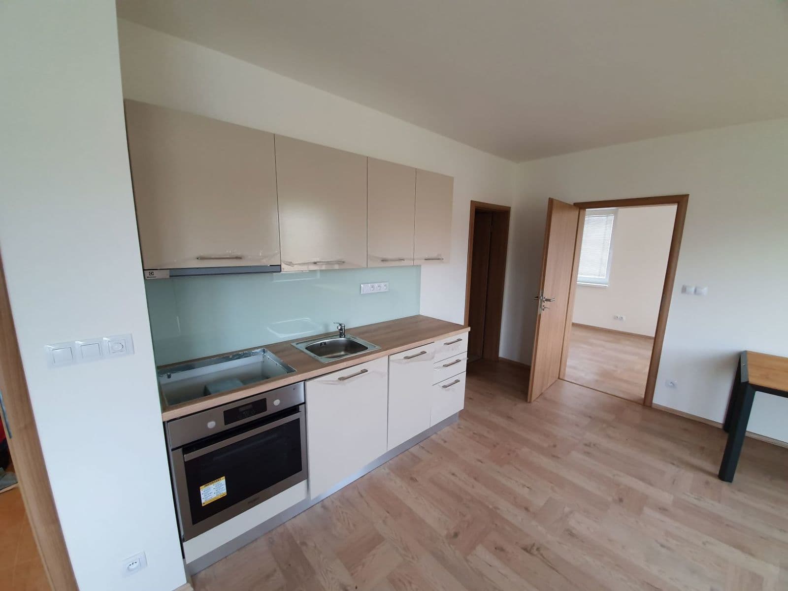 1 bedroom with open-plan kitchen flat to rent, 47 m², Křemelná, Říčany, Středočeský Region 1 bedroom with open-plan kitchen flat to rent, 47 m², Křemelná, Říčany, Středočeský Region