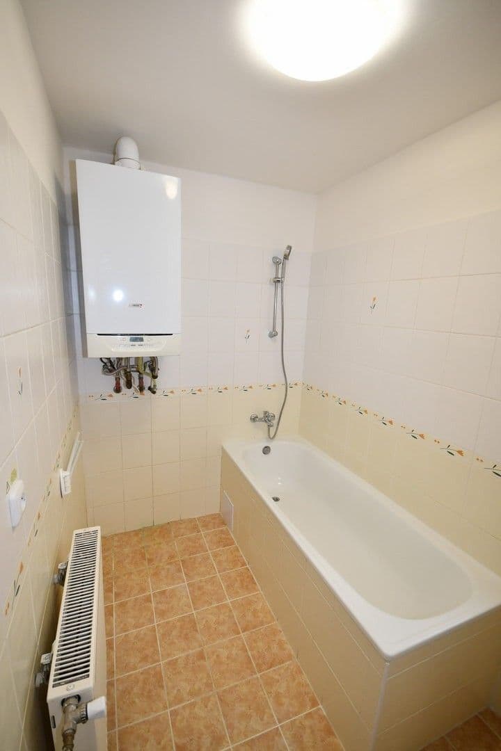 house to rent, 200 m², Seifertova, Velké Přílepy, Středočeský Region house to rent, 200 m², Seifertova, Velké Přílepy, Středočeský Region