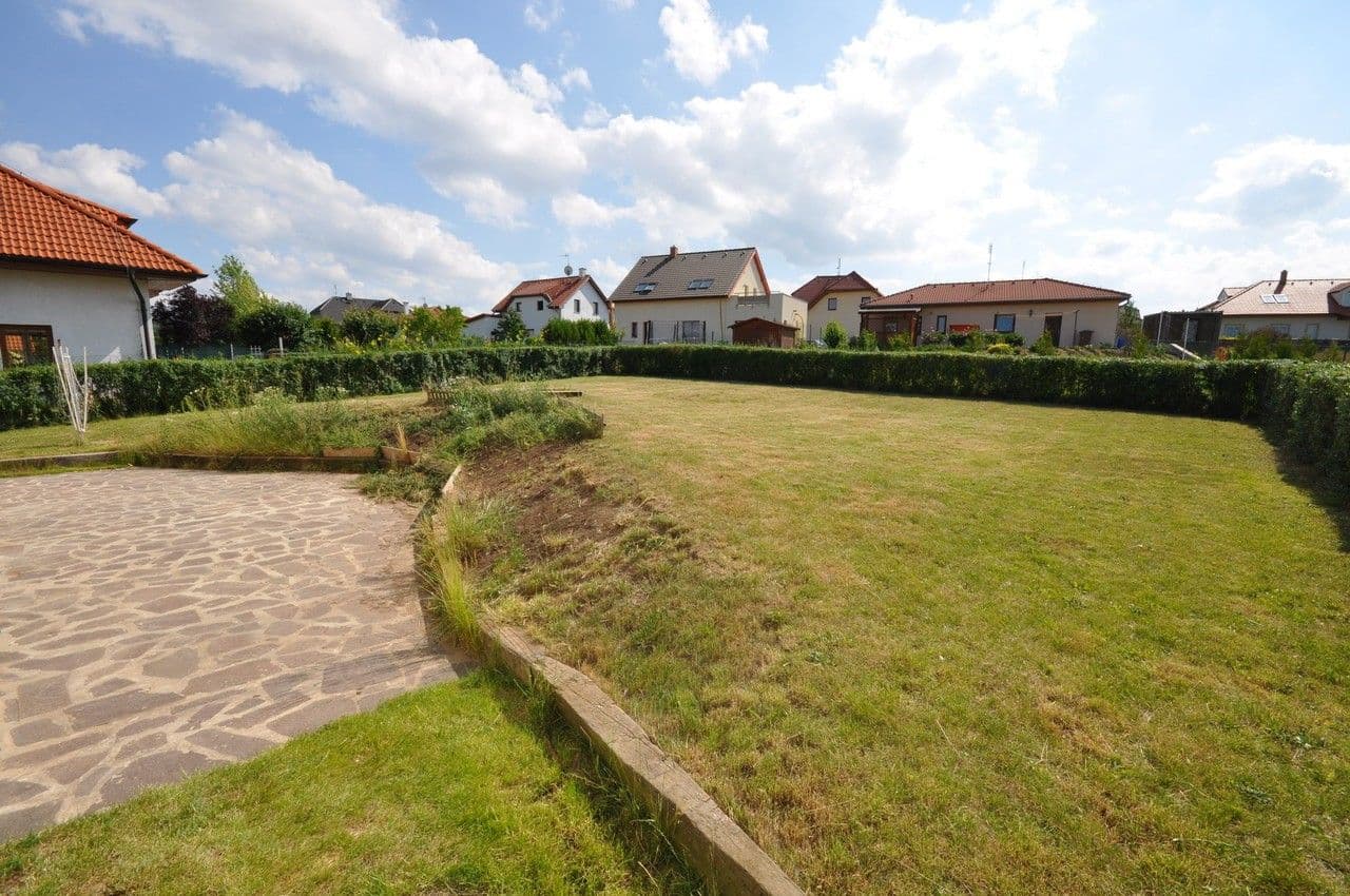 house to rent, 200 m², Seifertova, Velké Přílepy, Středočeský Region house to rent, 200 m², Seifertova, Velké Přílepy, Středočeský Region