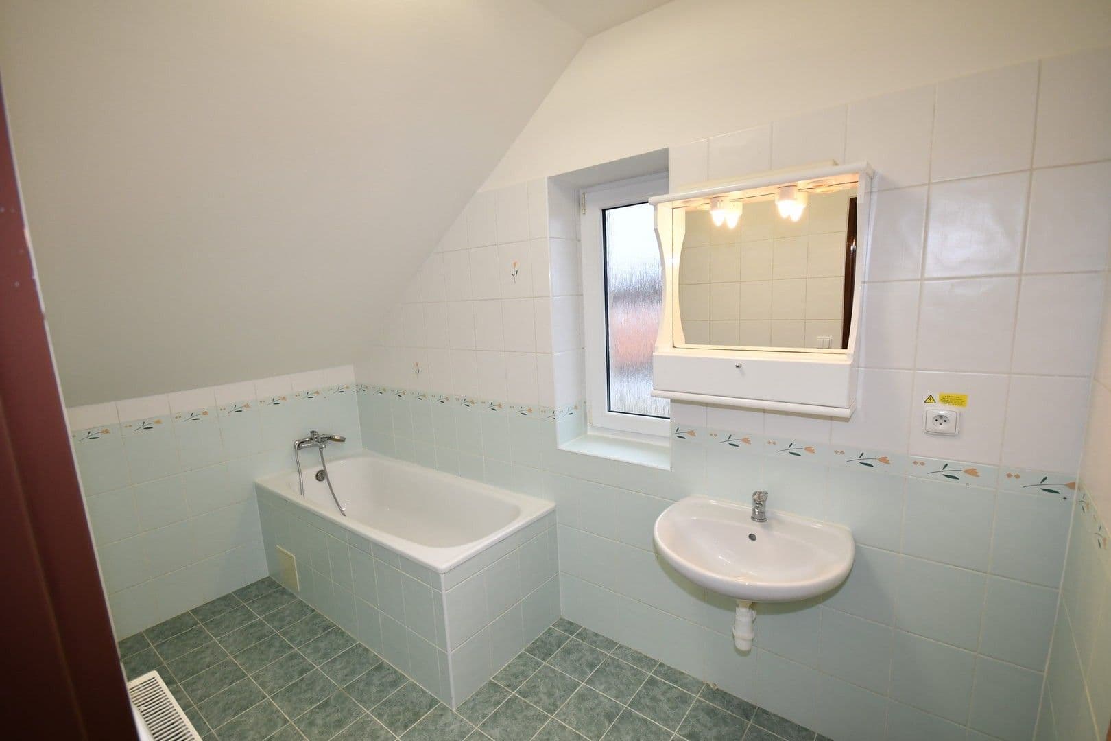 house to rent, 200 m², Seifertova, Velké Přílepy, Středočeský Region house to rent, 200 m², Seifertova, Velké Přílepy, Středočeský Region