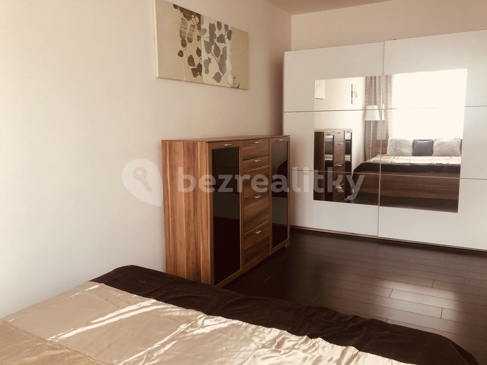 1 bedroom with open-plan kitchen flat to rent, 52 m², Pod Harfou, Prague, Prague 1 bedroom with open-plan kitchen flat to rent, 52 m², Pod Harfou, Prague, Prague