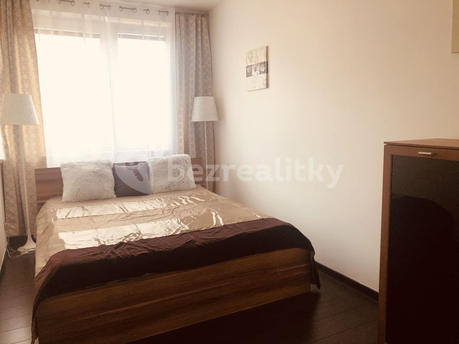 1 bedroom with open-plan kitchen flat to rent, 52 m², Pod Harfou, Prague, Prague 1 bedroom with open-plan kitchen flat to rent, 52 m², Pod Harfou, Prague, Prague