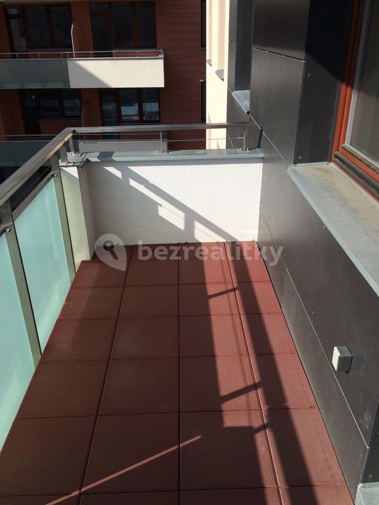 1 bedroom with open-plan kitchen flat to rent, 40 m², Pod dvorem, Prague, Prague 1 bedroom with open-plan kitchen flat to rent, 40 m², Pod dvorem, Prague, Prague