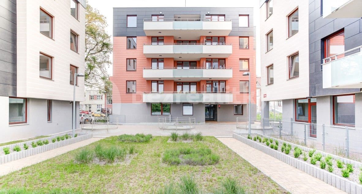 1 bedroom with open-plan kitchen flat to rent, 40 m², Pod dvorem, Prague, Prague 1 bedroom with open-plan kitchen flat to rent, 40 m², Pod dvorem, Prague, Prague