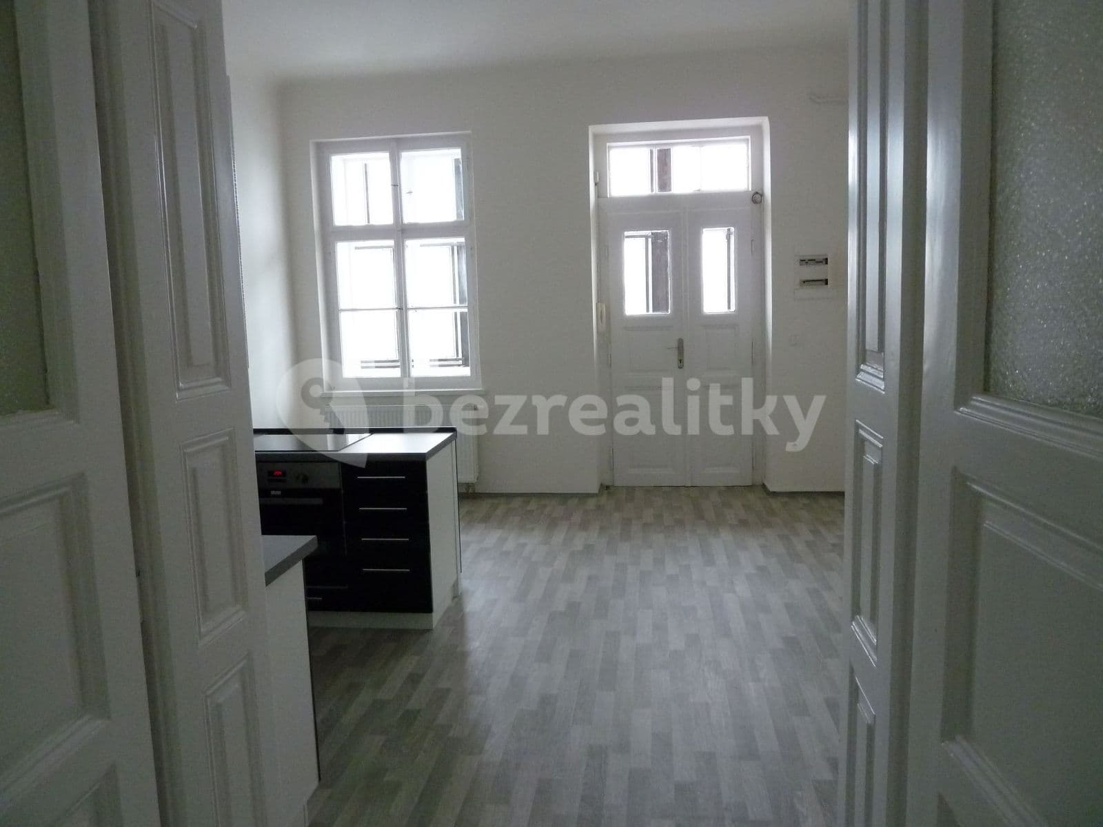 1 bedroom with open-plan kitchen flat to rent, 60 m², Holečkova, Prague, Prague 1 bedroom with open-plan kitchen flat to rent, 60 m², Holečkova, Prague, Prague