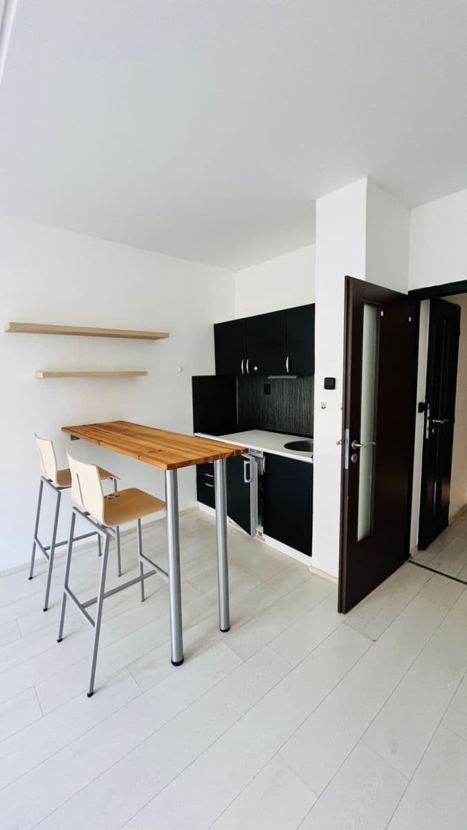 Small studio flat to rent, 31 m², Werichova, Prague, Prague Small studio flat to rent, 31 m², Werichova, Prague, Prague