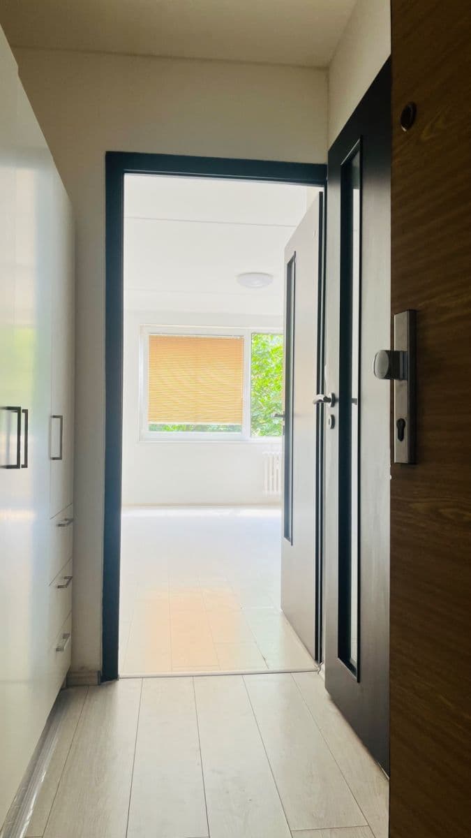 Small studio flat to rent, 31 m², Werichova, Prague, Prague Small studio flat to rent, 31 m², Werichova, Prague, Prague