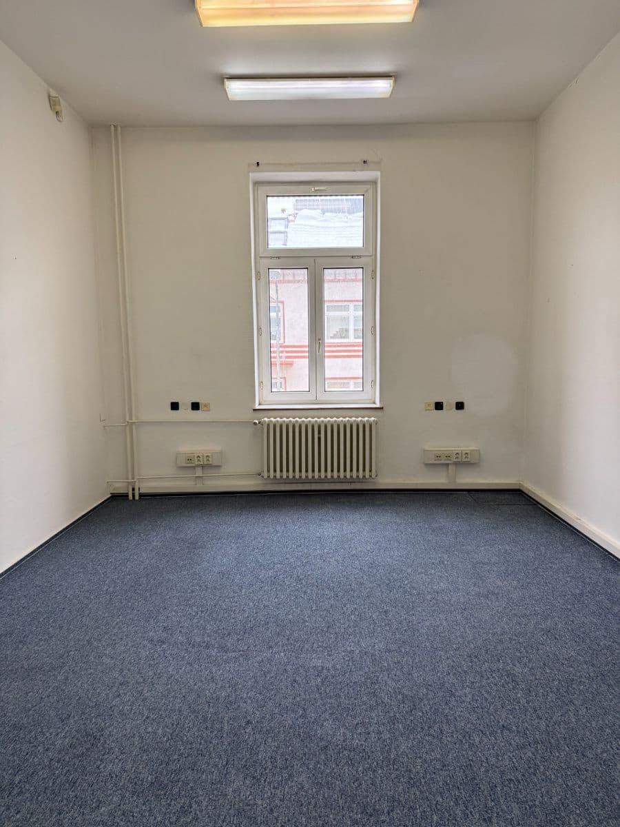 office to rent, 26 m², Školní, Chomutov, Ústecký Region office to rent, 26 m², Školní, Chomutov, Ústecký Region