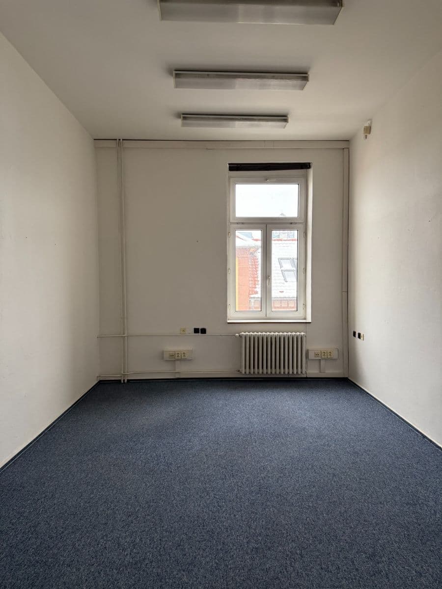 office to rent, 26 m², Školní, Chomutov, Ústecký Region office to rent, 26 m², Školní, Chomutov, Ústecký Region