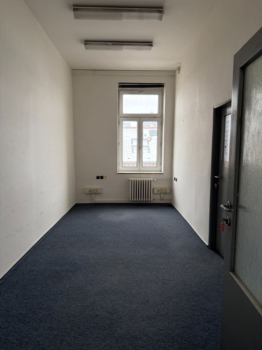 office to rent, 26 m², Školní, Chomutov, Ústecký Region office to rent, 26 m², Školní, Chomutov, Ústecký Region