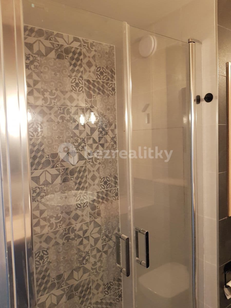 Studio flat to rent, 30 m², Petržílova, Prague, Prague Studio flat to rent, 30 m², Petržílova, Prague, Prague