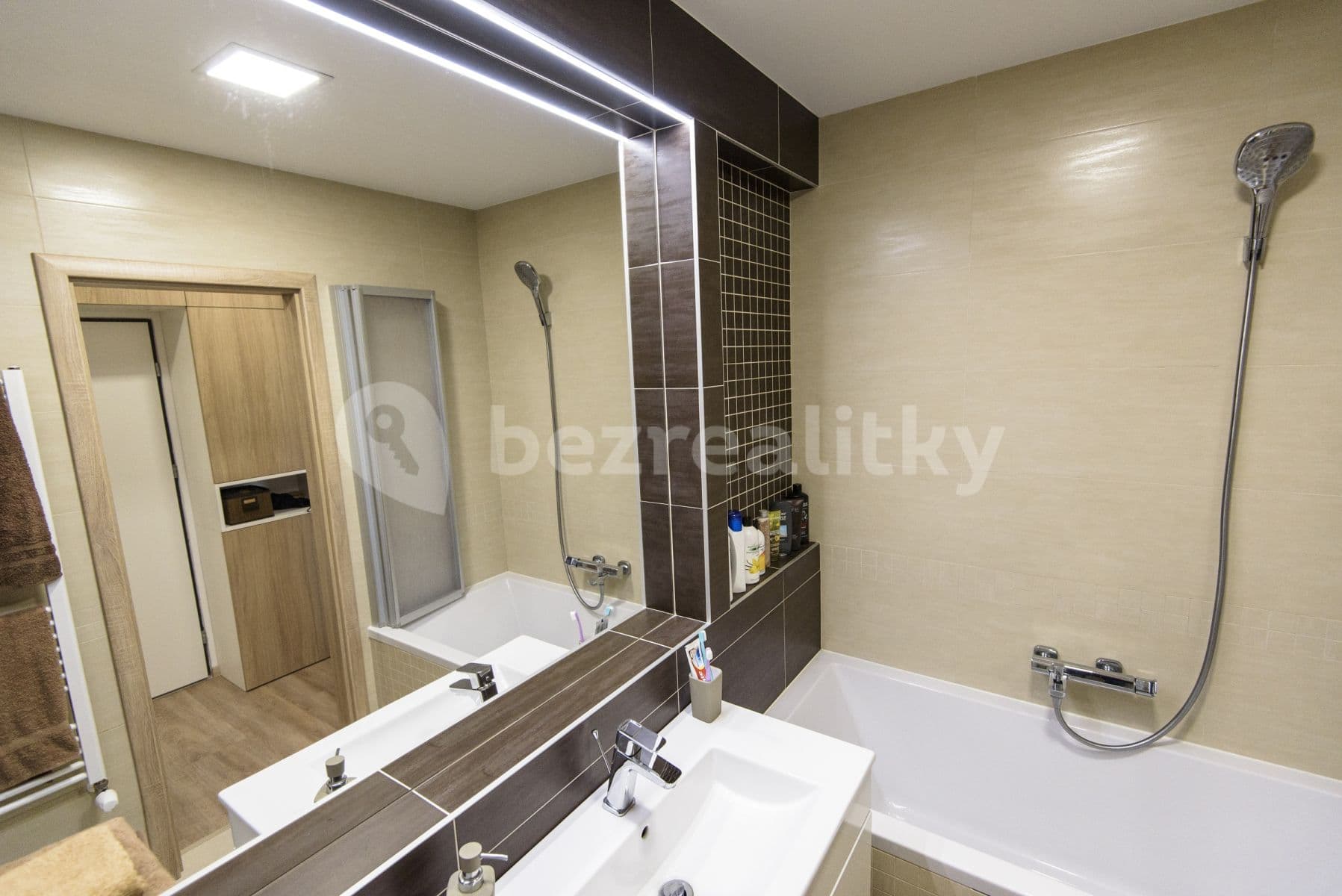 1 bedroom with open-plan kitchen flat to rent, 51 m², Okružní, Příbram, Středočeský Region 1 bedroom with open-plan kitchen flat to rent, 51 m², Okružní, Příbram, Středočeský Region