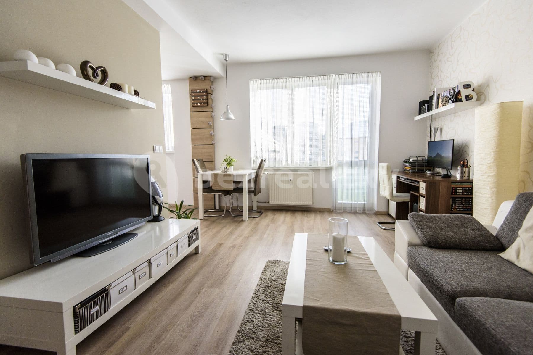 1 bedroom with open-plan kitchen flat to rent, 51 m², Okružní, Příbram, Středočeský Region 1 bedroom with open-plan kitchen flat to rent, 51 m², Okružní, Příbram, Středočeský Region
