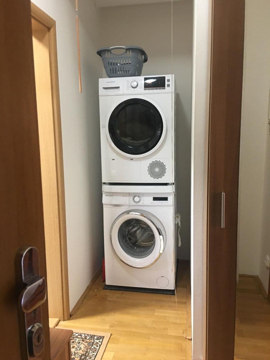 1 bedroom with open-plan kitchen flat to rent, 56 m², Trojská, Prague, Prague 1 bedroom with open-plan kitchen flat to rent, 56 m², Trojská, Prague, Prague