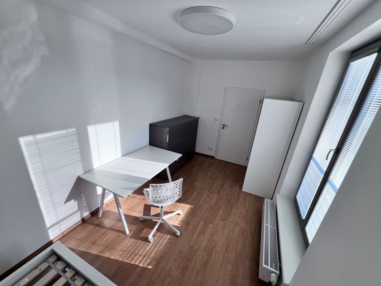 4 bedroom with open-plan kitchen flat to rent, 14 m², Viniční, Brno, Jihomoravský Region 4 bedroom with open-plan kitchen flat to rent, 14 m², Viniční, Brno, Jihomoravský Region