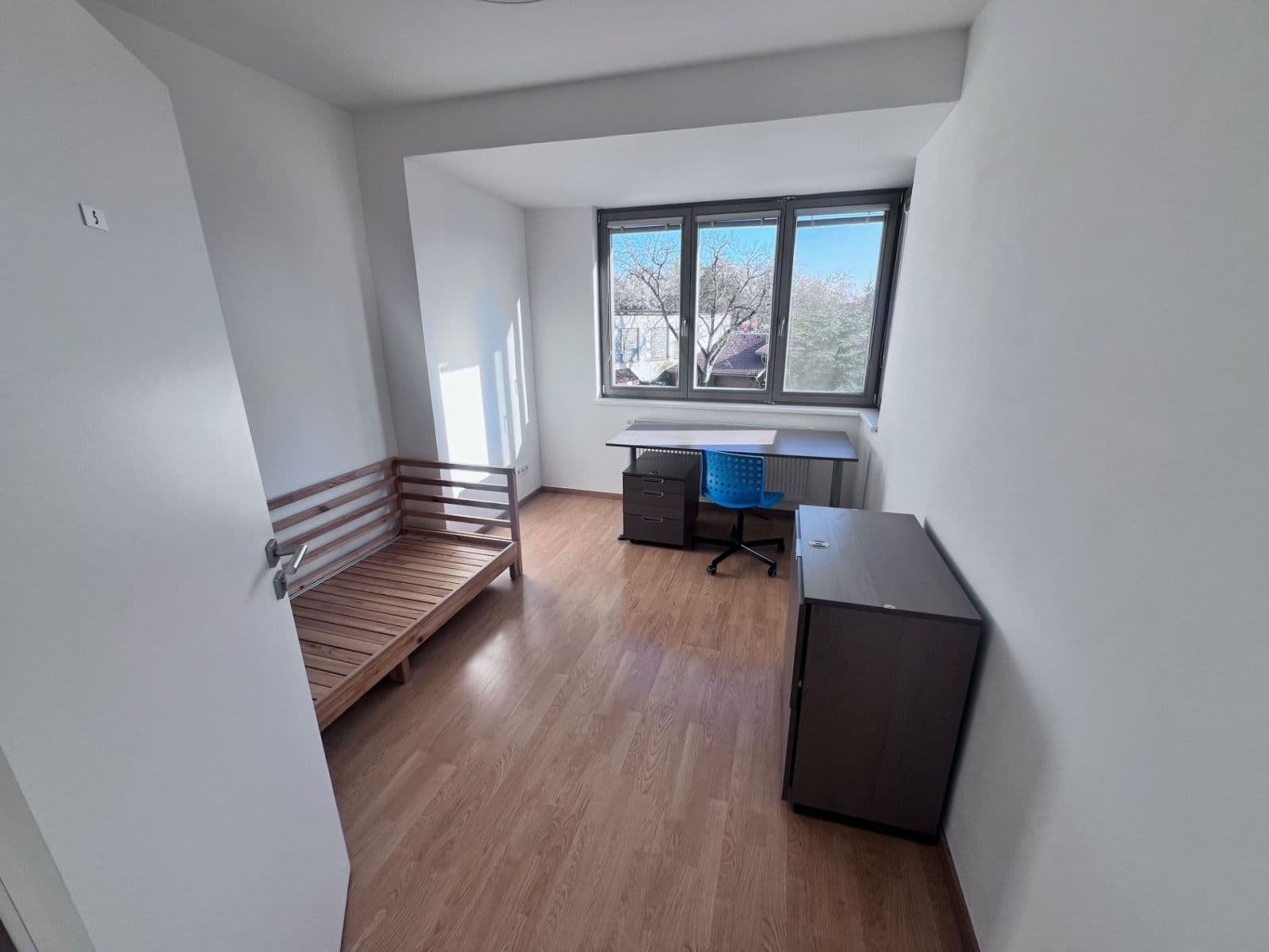 4 bedroom with open-plan kitchen flat to rent, 14 m², Viniční, Brno, Jihomoravský Region 4 bedroom with open-plan kitchen flat to rent, 14 m², Viniční, Brno, Jihomoravský Region