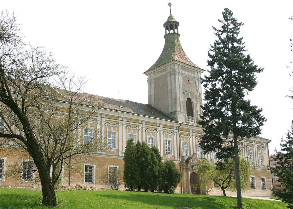 non-residential property for sale, 9,800 m², Přestavlky, Přestavlky, Olomoucký Region non-residential property for sale, 9,800 m², Přestavlky, Přestavlky, Olomoucký Region