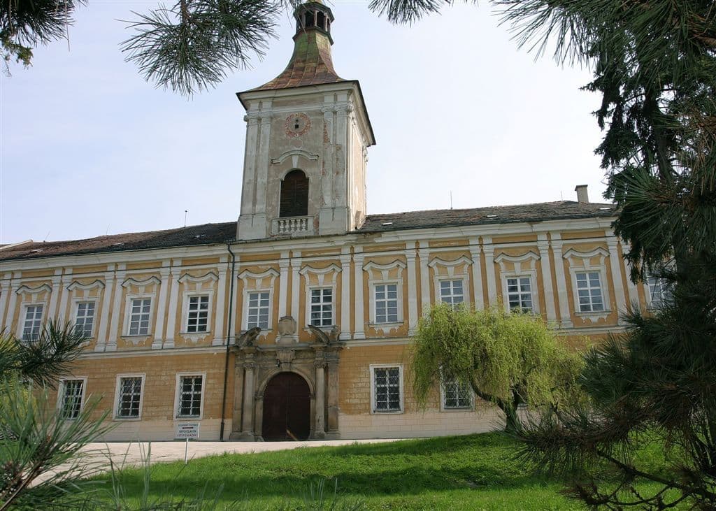 non-residential property for sale, 9,800 m², Přestavlky, Přestavlky, Olomoucký Region non-residential property for sale, 9,800 m², Přestavlky, Přestavlky, Olomoucký Region