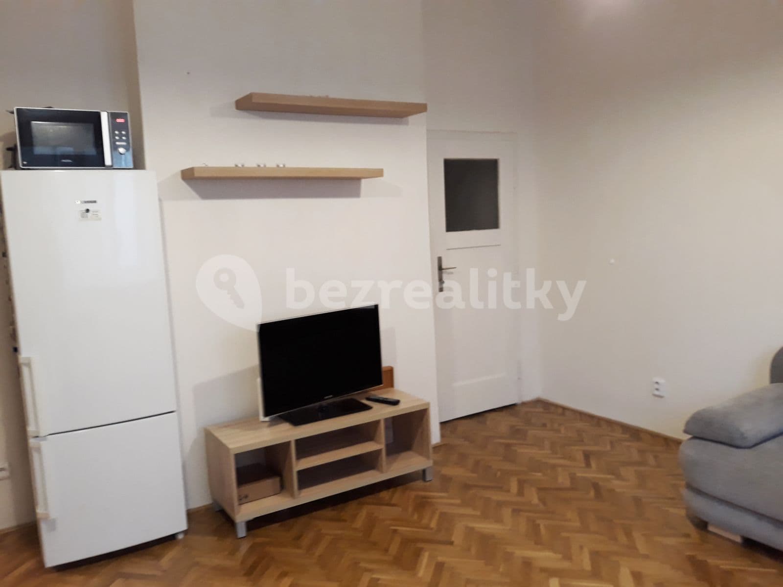 1 bedroom with open-plan kitchen flat to rent, 39 m², Nad Kajetánkou, Prague, Prague 1 bedroom with open-plan kitchen flat to rent, 39 m², Nad Kajetánkou, Prague, Prague