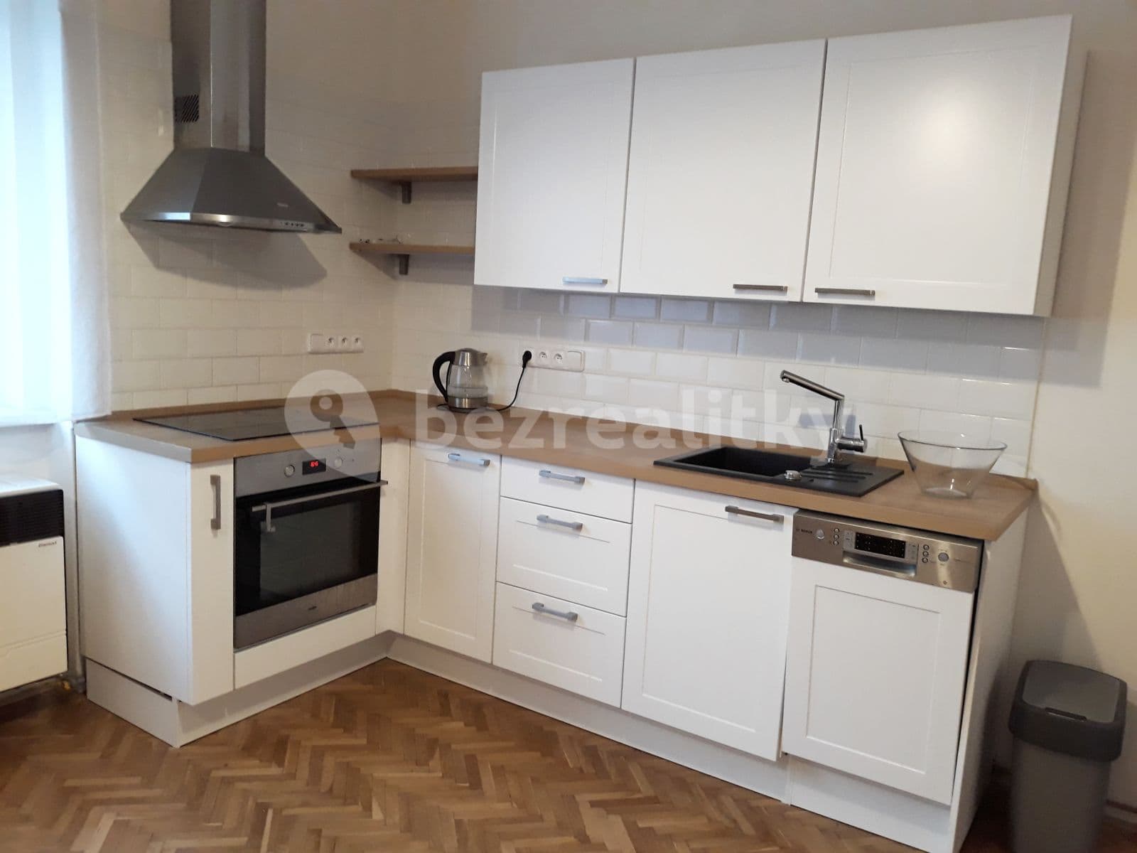 1 bedroom with open-plan kitchen flat to rent, 39 m², Nad Kajetánkou, Prague, Prague 1 bedroom with open-plan kitchen flat to rent, 39 m², Nad Kajetánkou, Prague, Prague