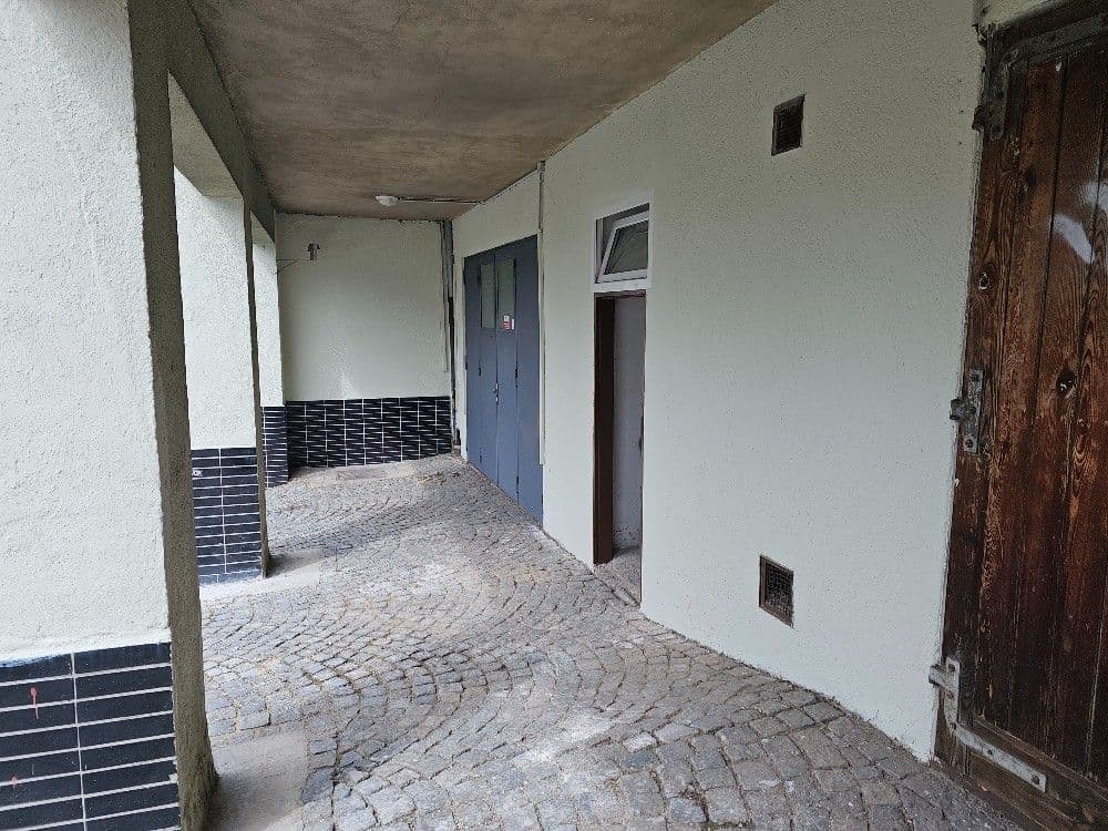garage to rent, 90 m², Za Hládkovem, Prague, Prague garage to rent, 90 m², Za Hládkovem, Prague, Prague