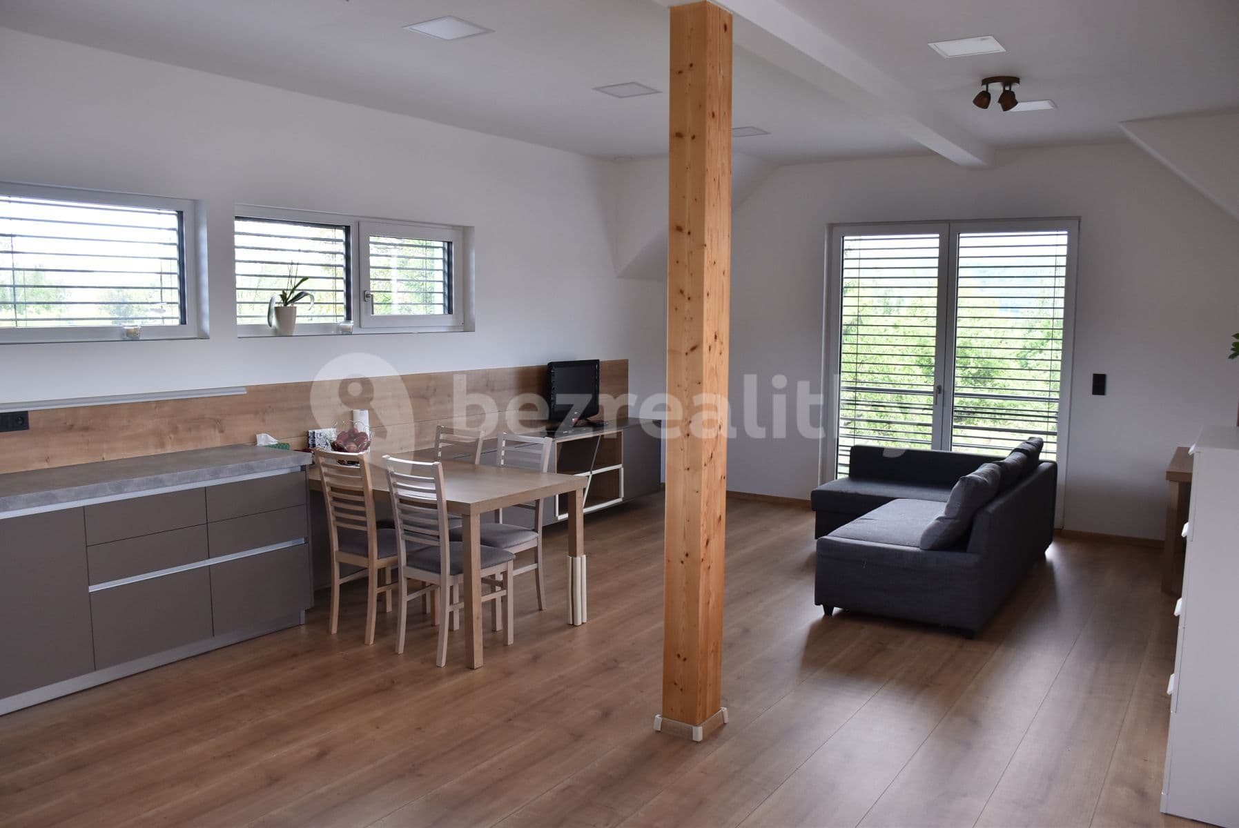 1 bedroom with open-plan kitchen flat to rent, 73 m², Josefa Houdka, Prague, Prague 1 bedroom with open-plan kitchen flat to rent, 73 m², Josefa Houdka, Prague, Prague