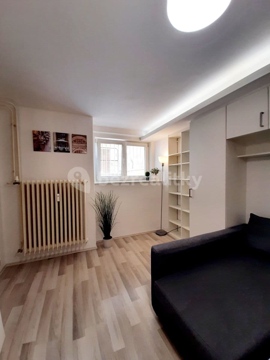 Studio flat to rent, 25 m², Bajkalská, Prague, Prague Studio flat to rent, 25 m², Bajkalská, Prague, Prague