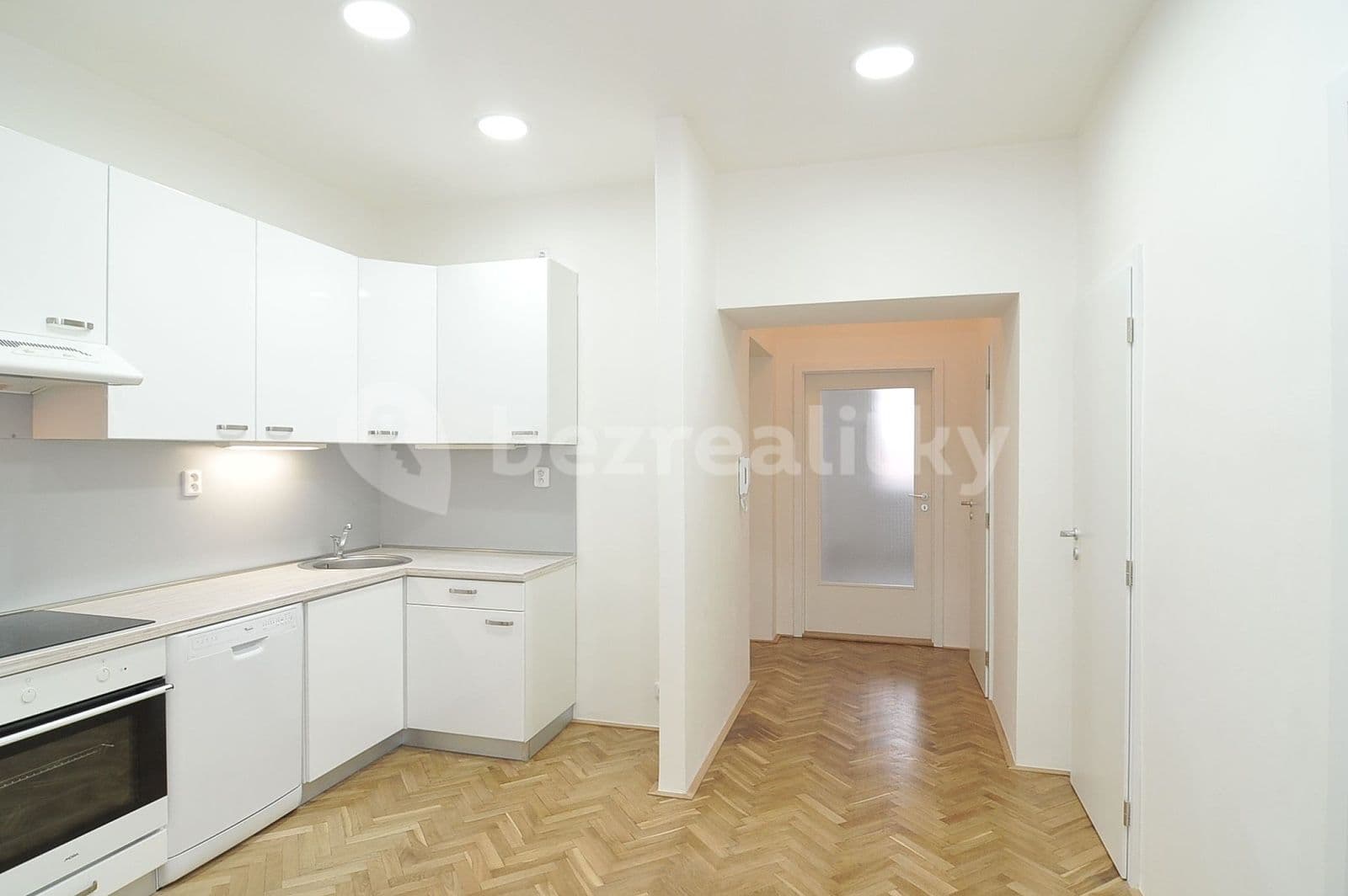 3 bedroom flat to rent, 89 m², Přístavní, Prague, Prague 3 bedroom flat to rent, 89 m², Přístavní, Prague, Prague